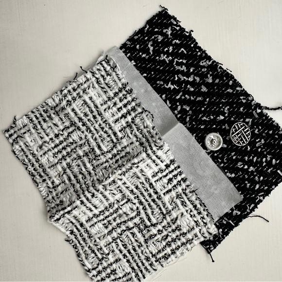 CHANEL WOVEN SLEEVELESS SHEETH DRESS - Picture 8 of 9